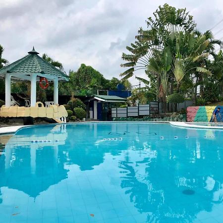 V Resort Dasma Dasmarinas Kültér fotó